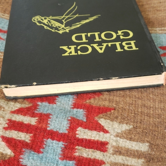 CR 1957 ‘Black Gold' Hardcover - Picture 8 of 9